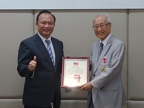 海大講座教授廖一久院士獲頒農委會「農業專業獎章」